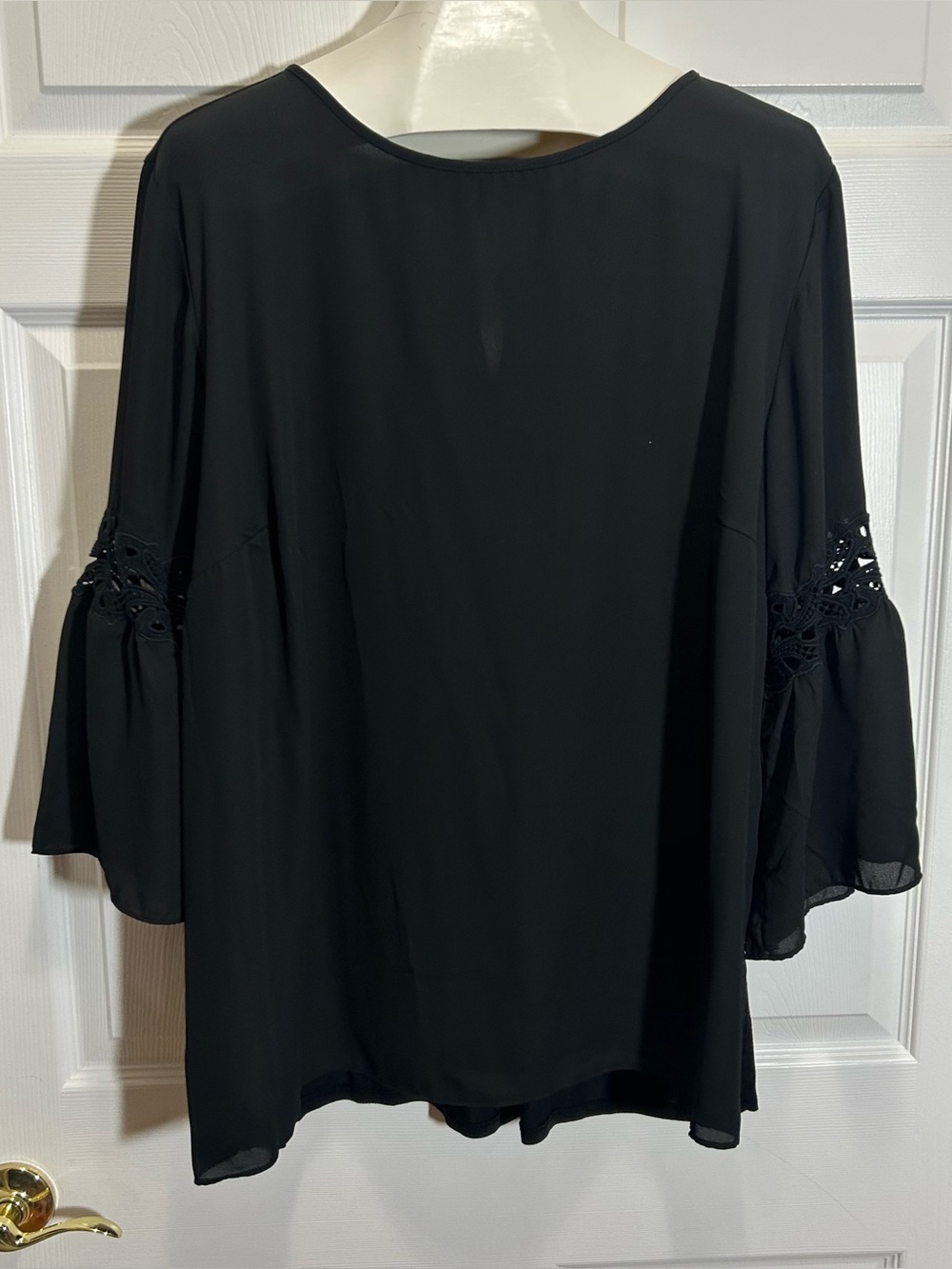 LOFT Plus Black Bell Sleeve Top